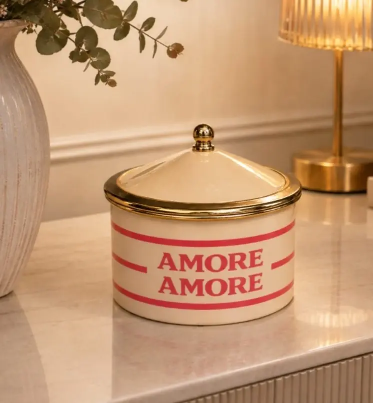 AMORE AMORE - BOITE CIRQUE